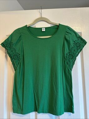 Old Navy Green Short Sleeve Top with Eyelet Lace Sleeves